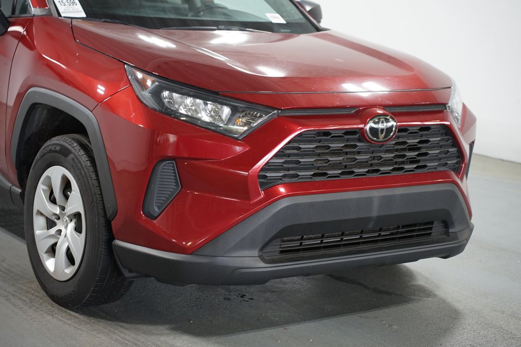 Thumbnail: 2022 Toyota RAV4 - 4