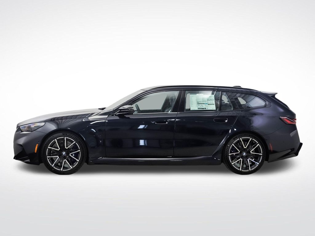 Thumbnail: 2026 BMW M5 - 3