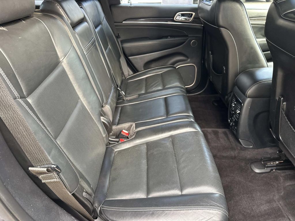 Thumbnail: 2015 Jeep Grand Cherokee - 24