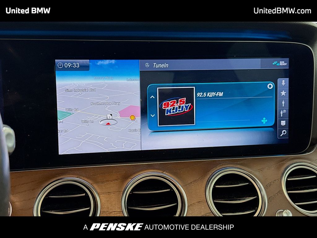 Thumbnail: 2020 Mercedes-Benz E-Class - 8