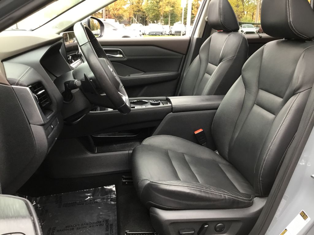 Thumbnail: 2021 Nissan Rogue - 14