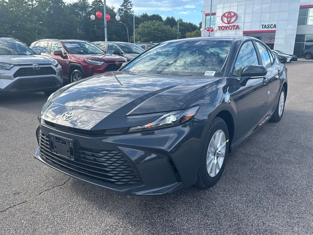 2026 Toyota Camry LE photo 3