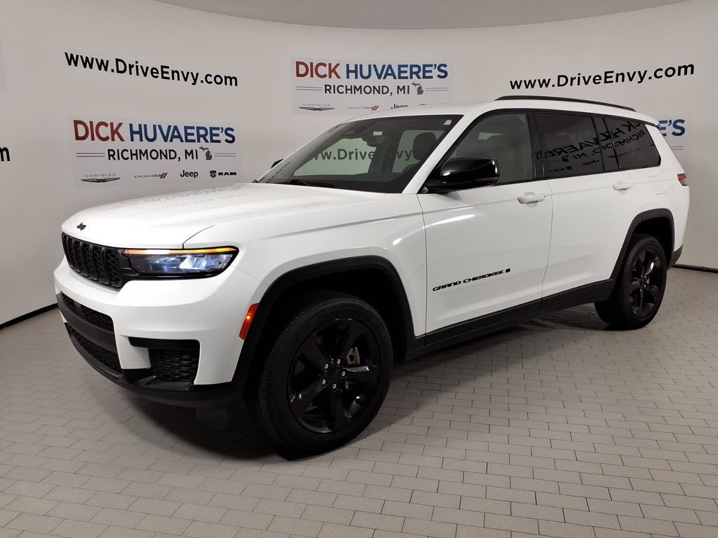Bright White Clearcoat 2023 Jeep Grand Cherokee L SUV / Crossover Four-Wheel Drive 8-Speed Automatic
