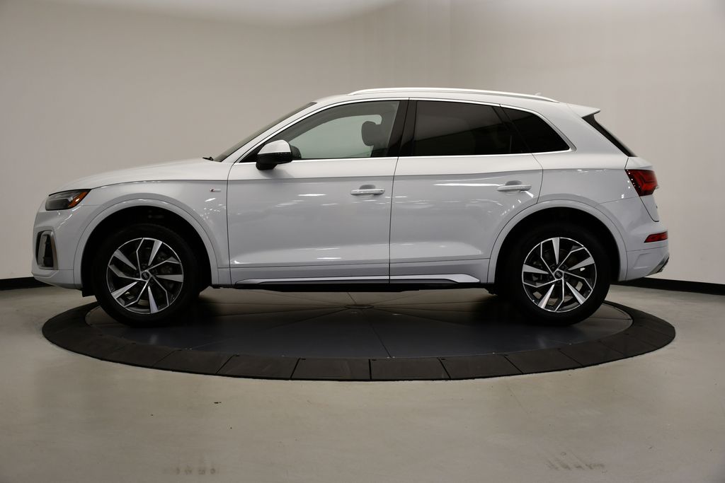 2022 Audi Q5 e Premium Plus 2