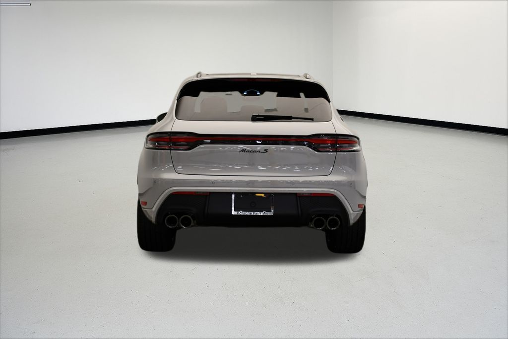 Thumbnail: 2026 Porsche Macan - 6