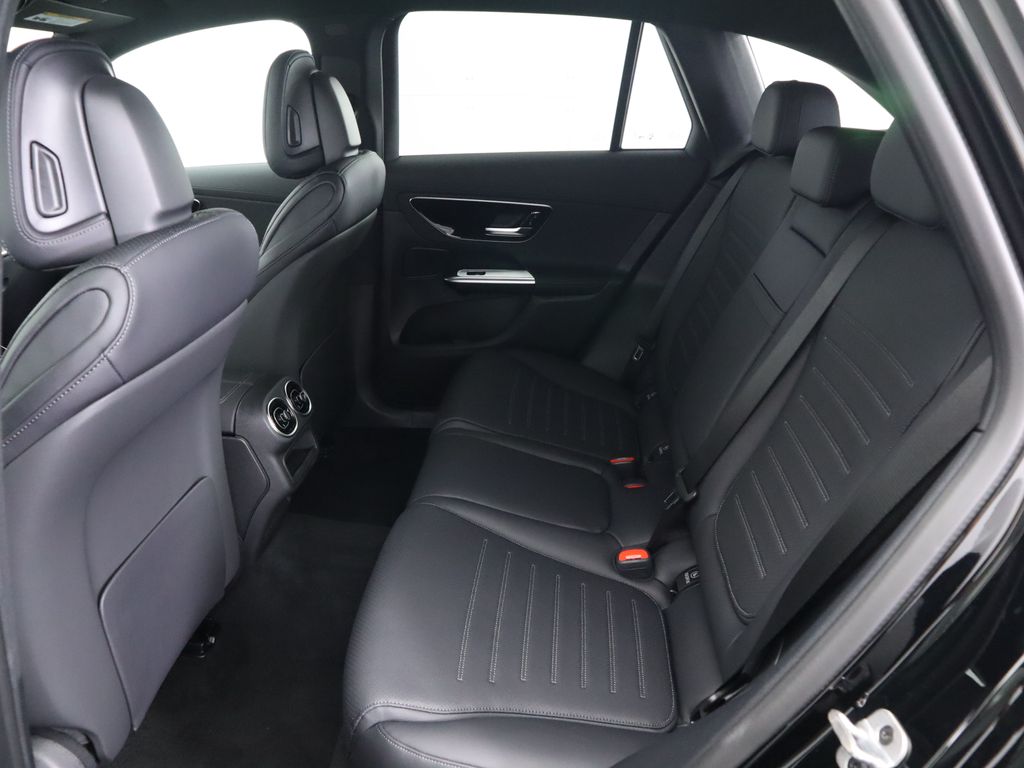 Thumbnail: 2026 Mercedes-Benz GLC - 22