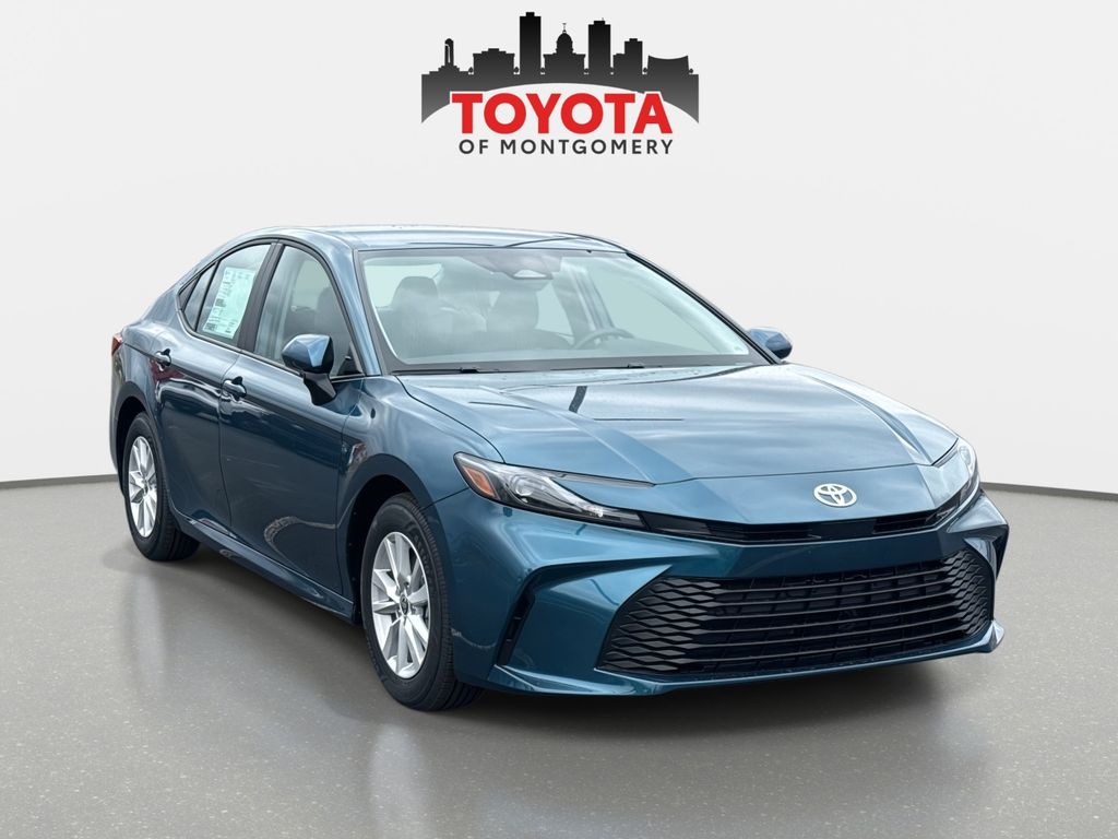 2026 Toyota Camry LE FWD