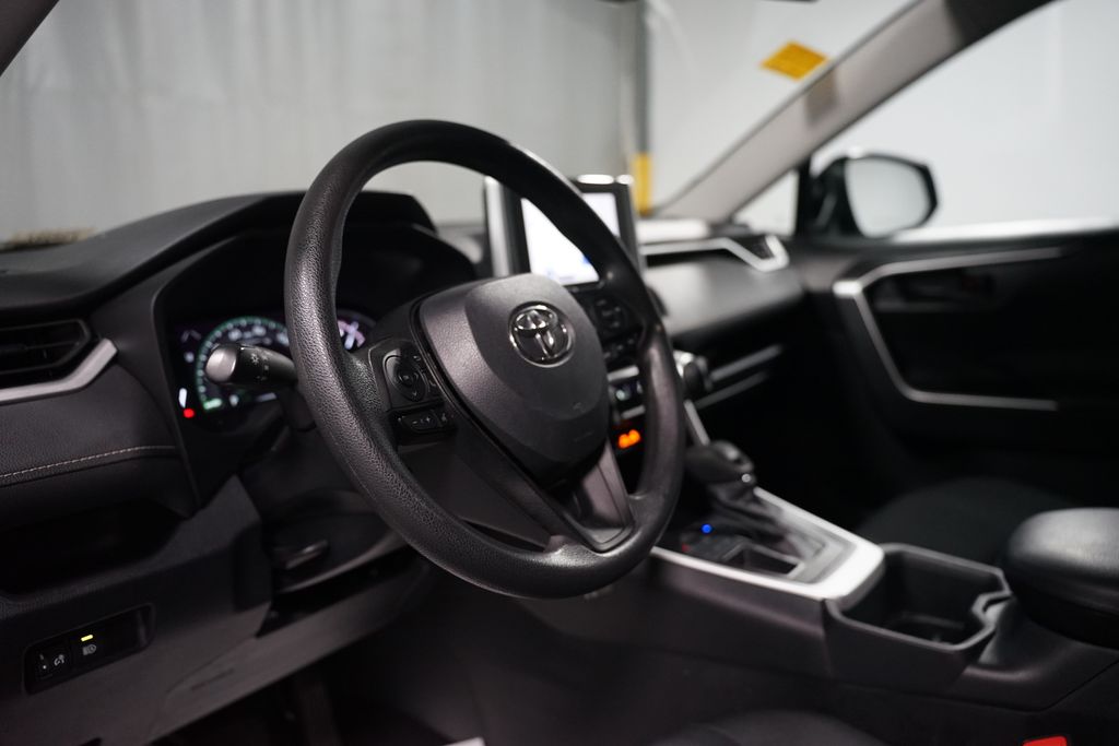 Thumbnail: 2024 Toyota RAV4 - 14