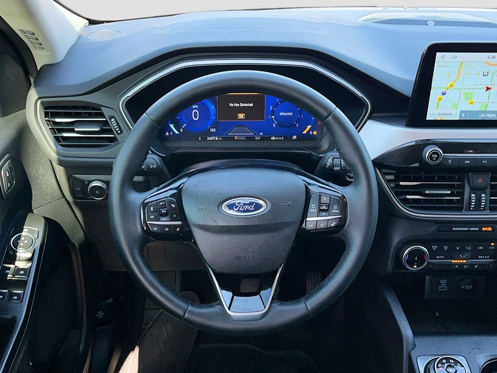 Used 2022 Black Ford SEL image 11