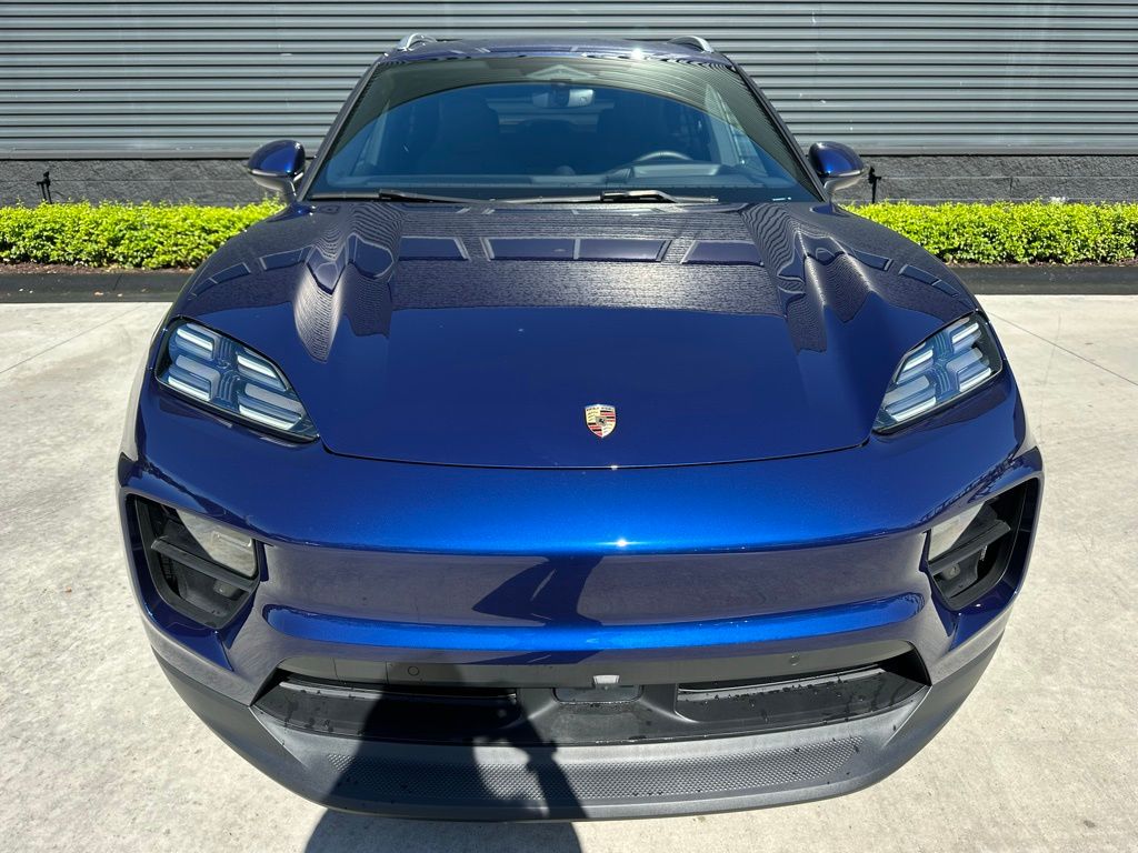 Thumbnail: 2024 Porsche Macan - 8