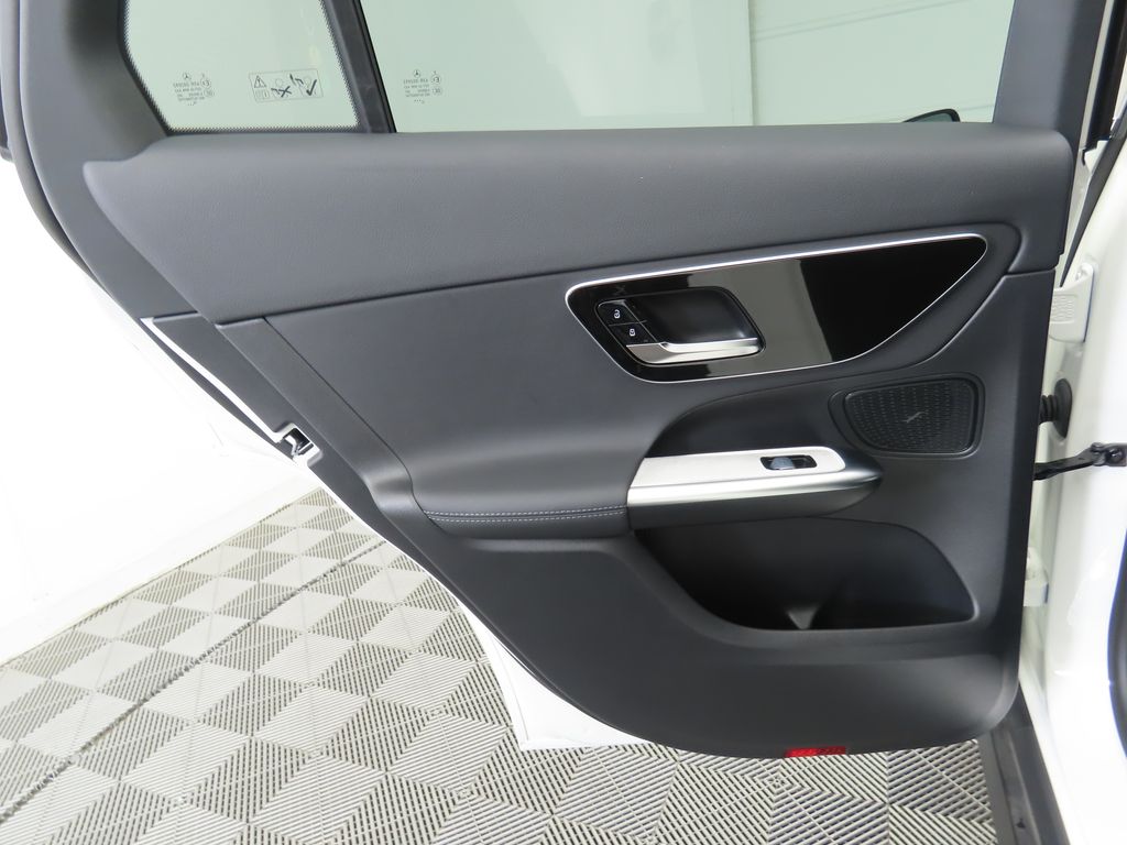 Thumbnail: 2025 Mercedes-Benz GLC - 26