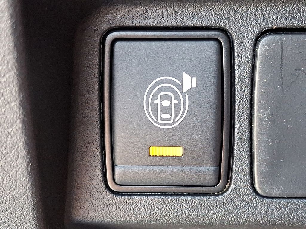 2026 Nissan Frontier — photo 17