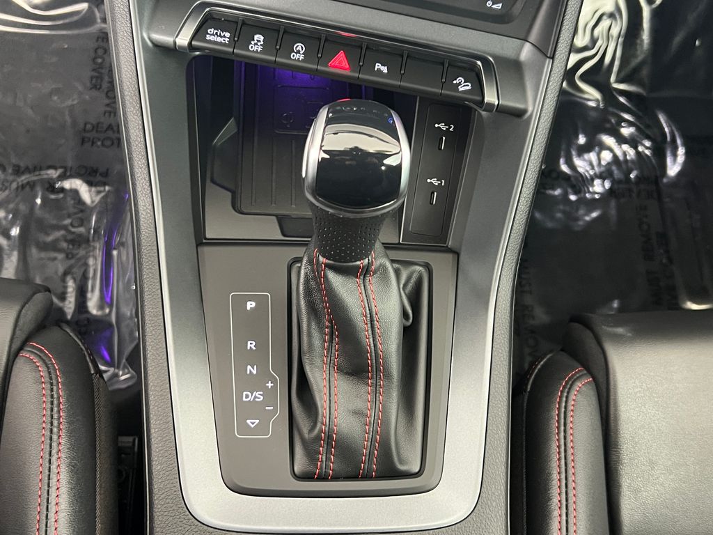 Thumbnail: 2025 Audi Q3 - 24