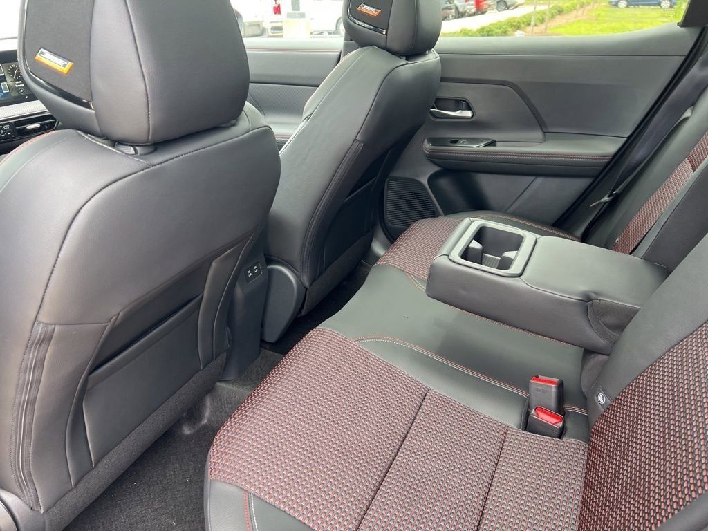 2025 Scarlet Ember Tintcoat Nissan Kicks SR FWD SUV