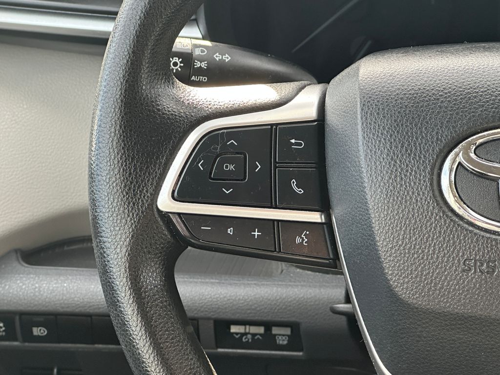 2021 Toyota Sienna LE