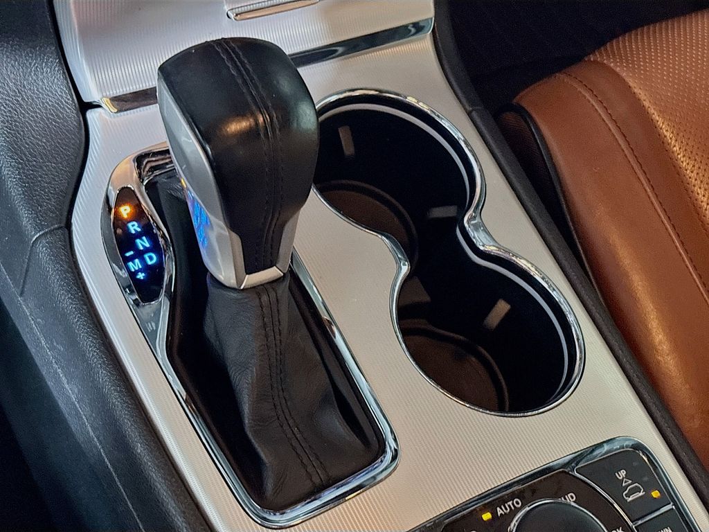 2020 Jeep Grand Cherokee Summit