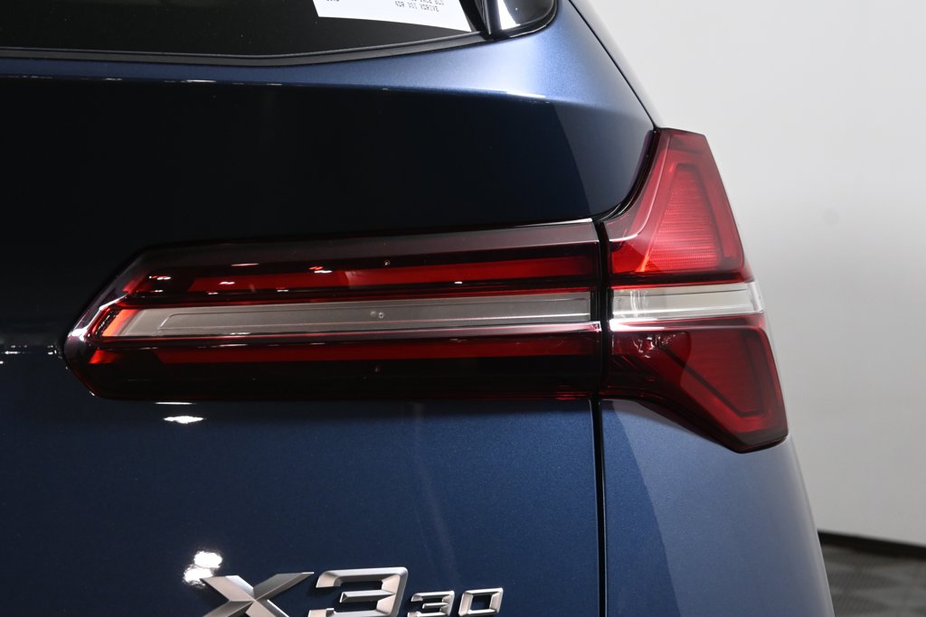 Thumbnail: 2026 BMW X3 - 13