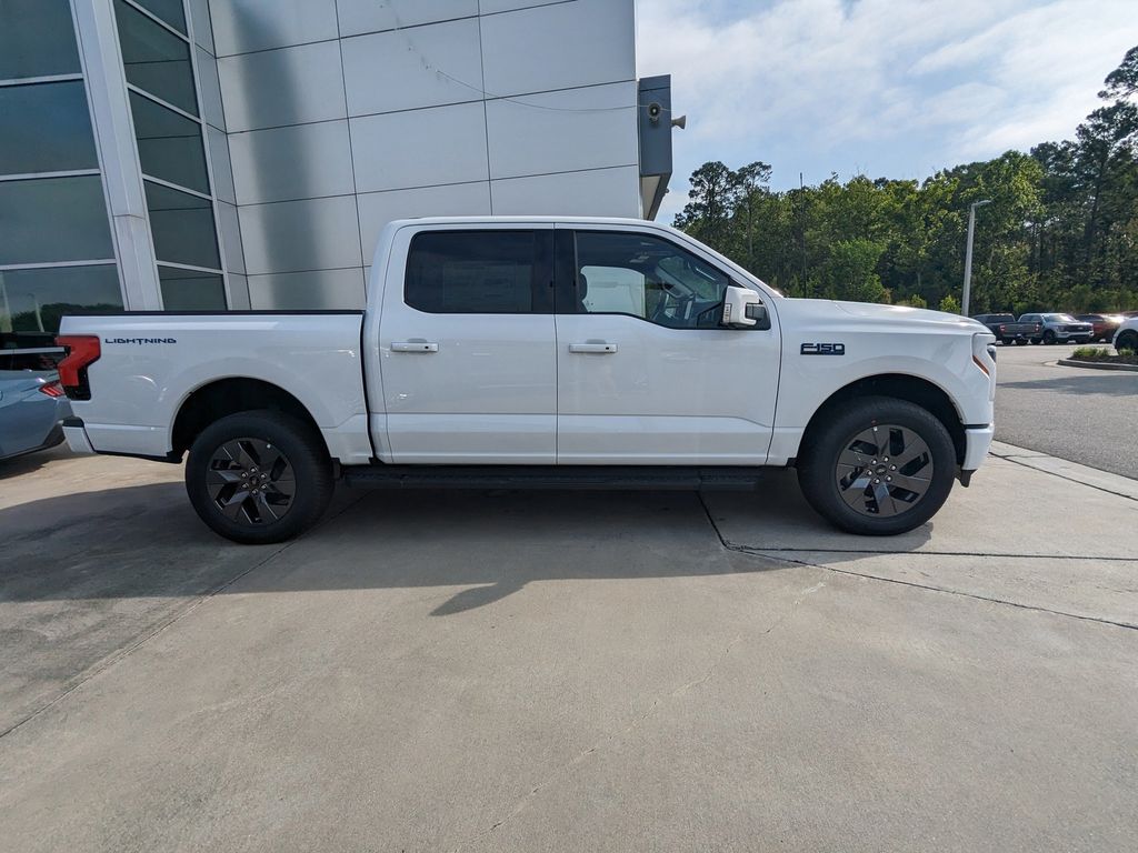 2025 Ford F-150 Lightning Lariat