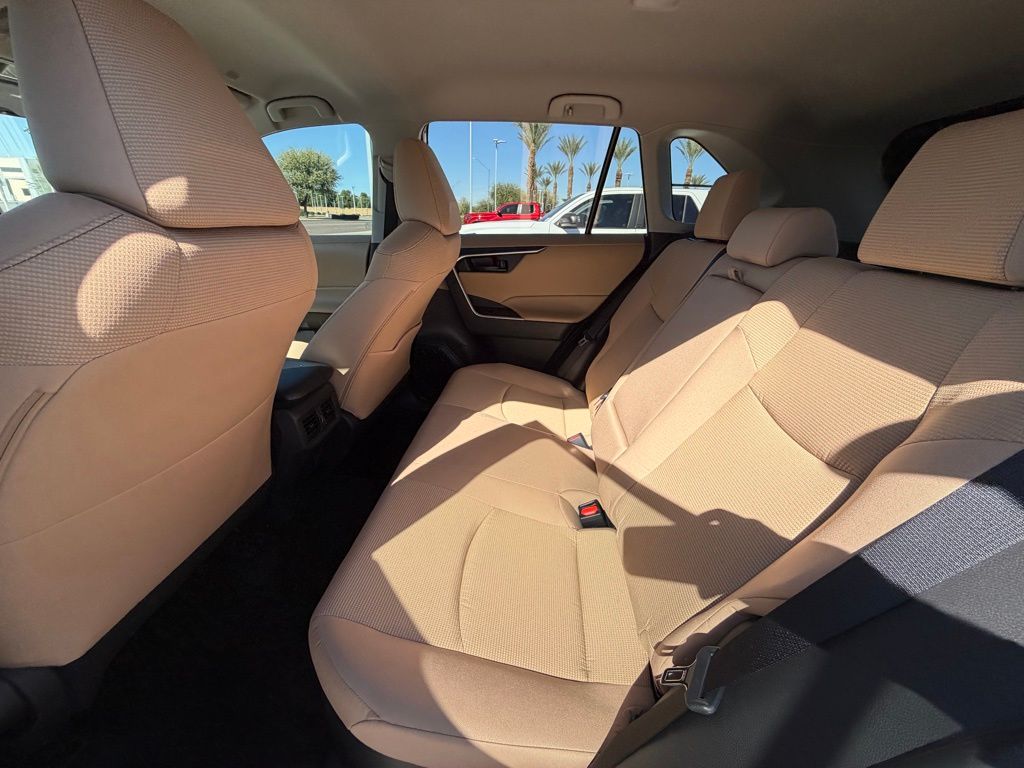 Thumbnail: 2025 Toyota RAV4 - 20