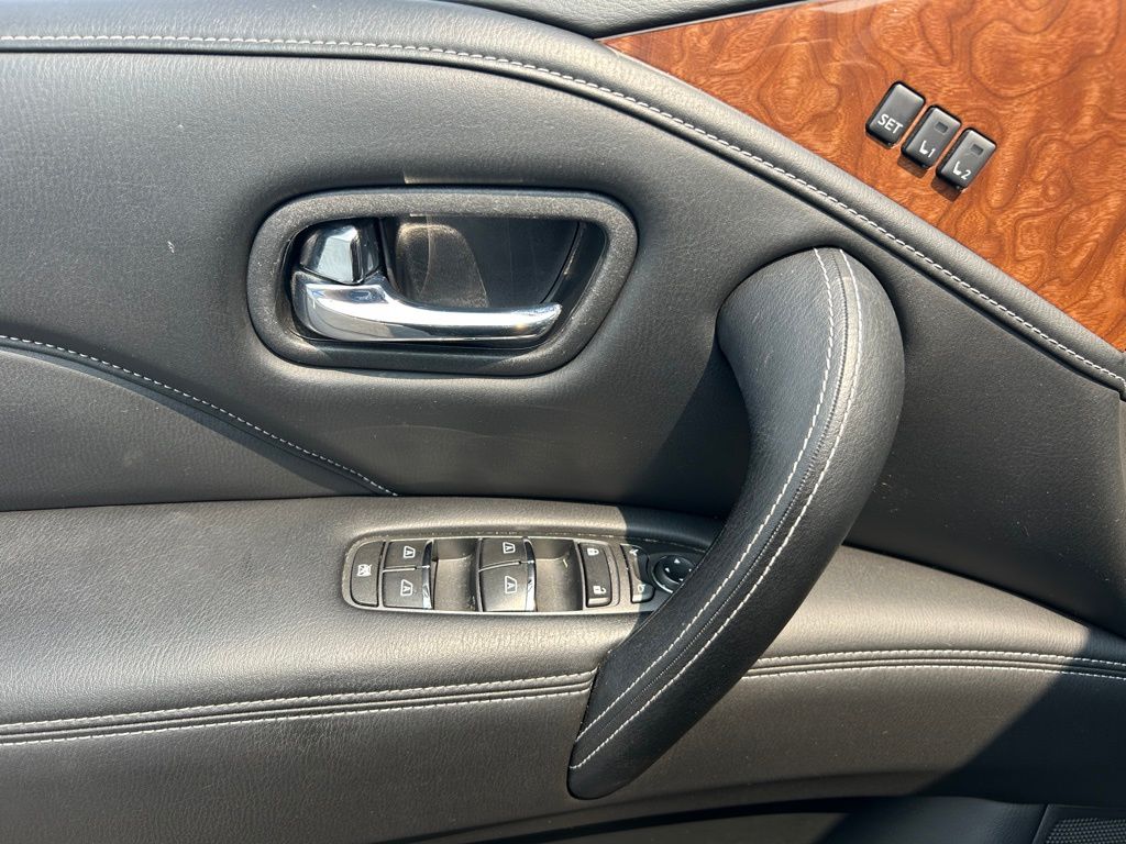 Thumbnail: 2018 INFINITI QX80 - 27