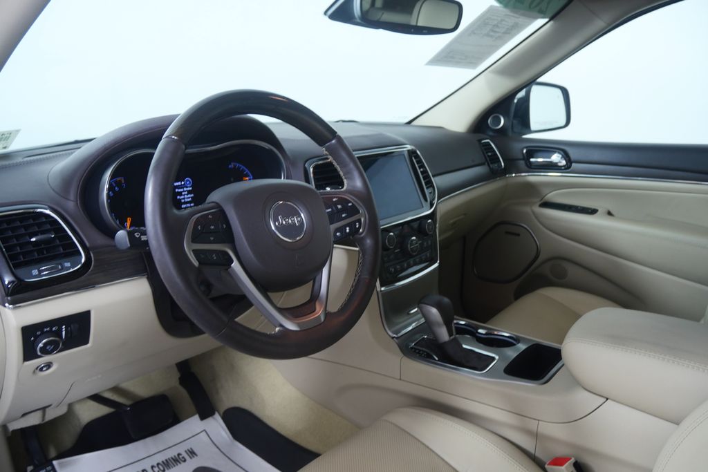 Thumbnail: 2021 Jeep Grand Cherokee - 12