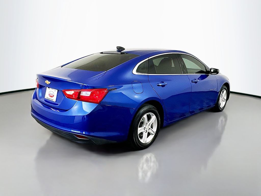 Thumbnail: 2023 Chevrolet Malibu - 5