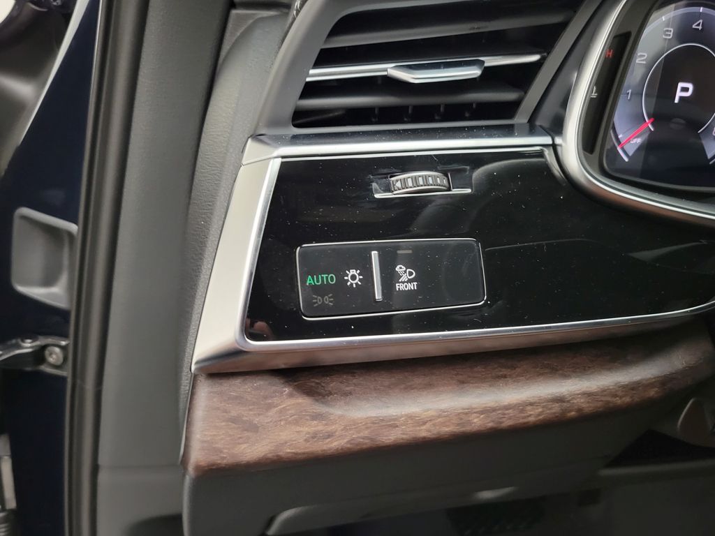 Thumbnail: 2026 Audi Q7 - 30