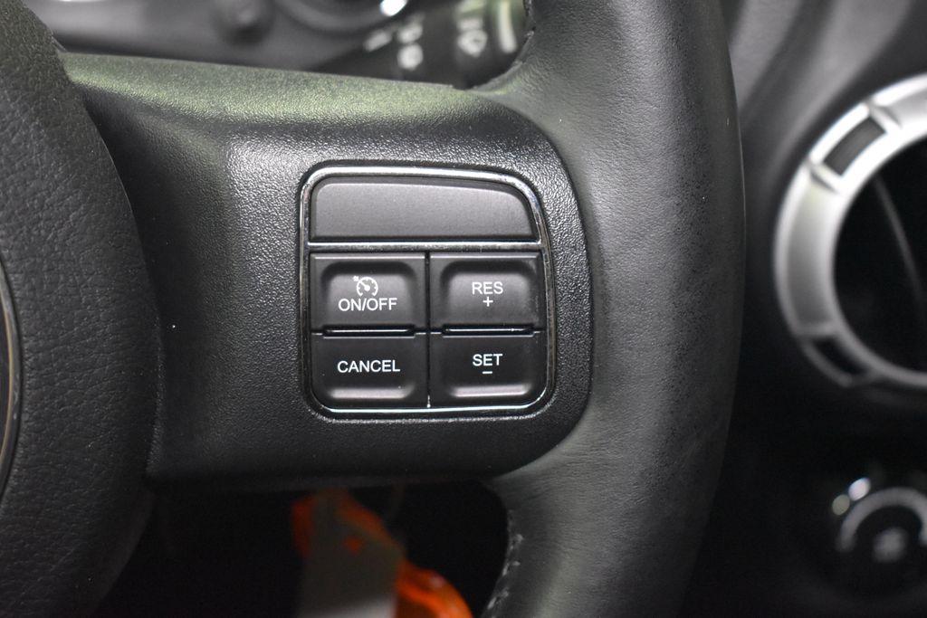 2014 Jeep Wrangler Unlimited Sahara 22