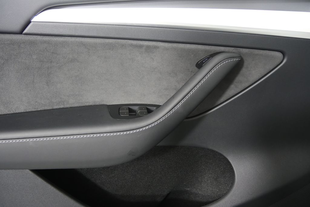 2024 Tesla Model Y Performance 10