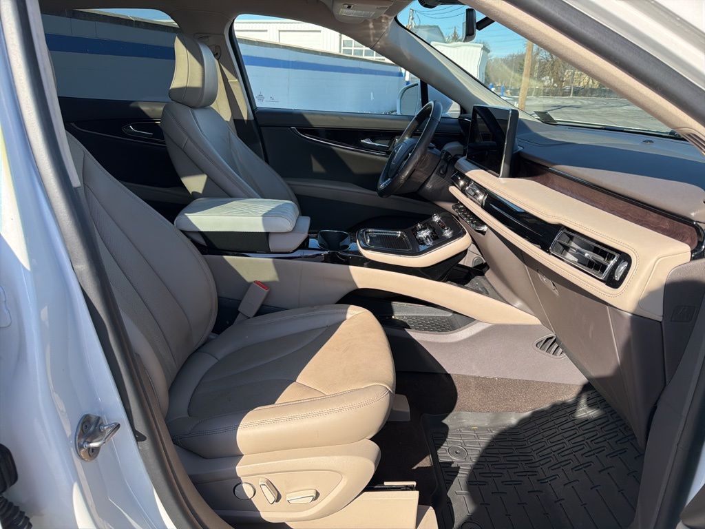 Thumbnail: 2023 Lincoln Nautilus - 26