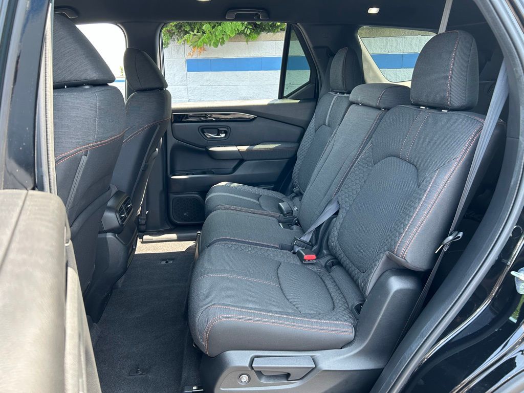 2025 Honda Pilot Sport 18