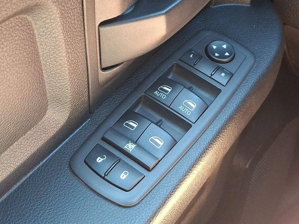 Thumbnail: 2021 RAM 1500 Classic - 26
