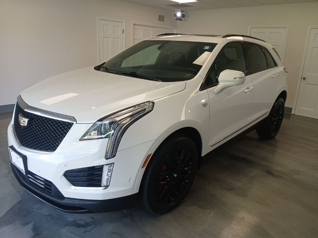 used 2022 Cadillac XT5 car, priced at $32,550