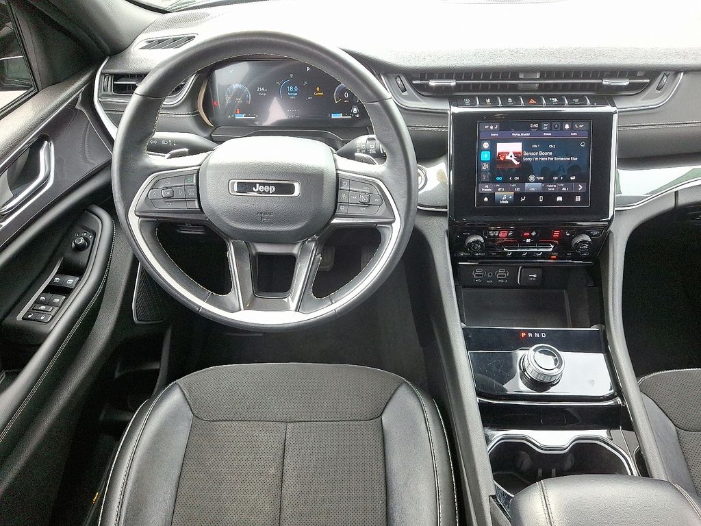 Thumbnail: 2022 Jeep Grand Cherokee - 12