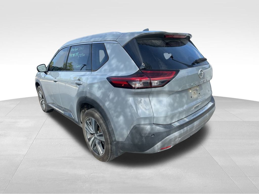 2021 Boulder Gray Pearl Nissan Rogue SL FWD SUV