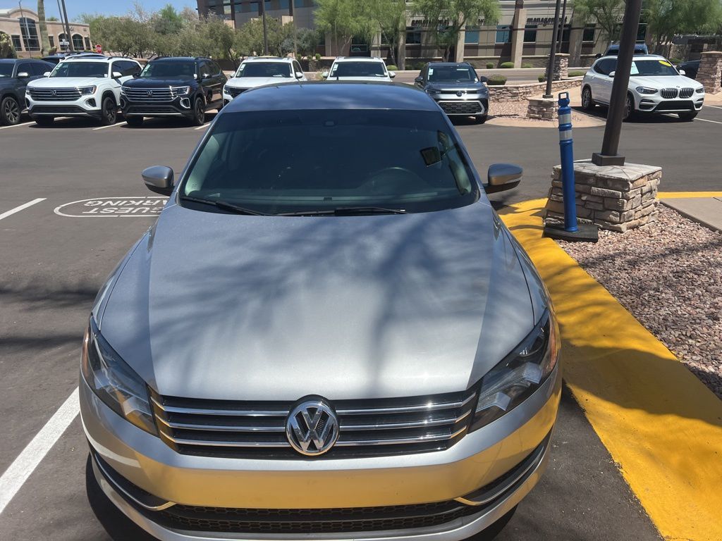 2013 Volkswagen Passat SE 2