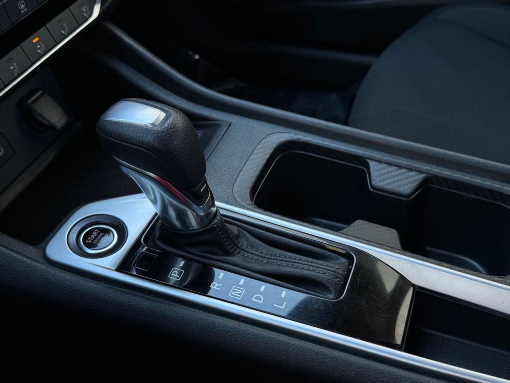 2023 Nissan Sentra SV Xtronic CVT