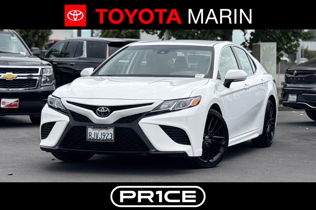 Super White 2019 Toyota Camry Sedan Front-Wheel Drive 8-Speed Automatic