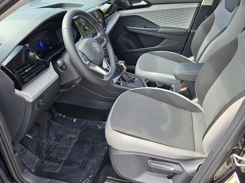 2024 Volkswagen Taos - $18,400