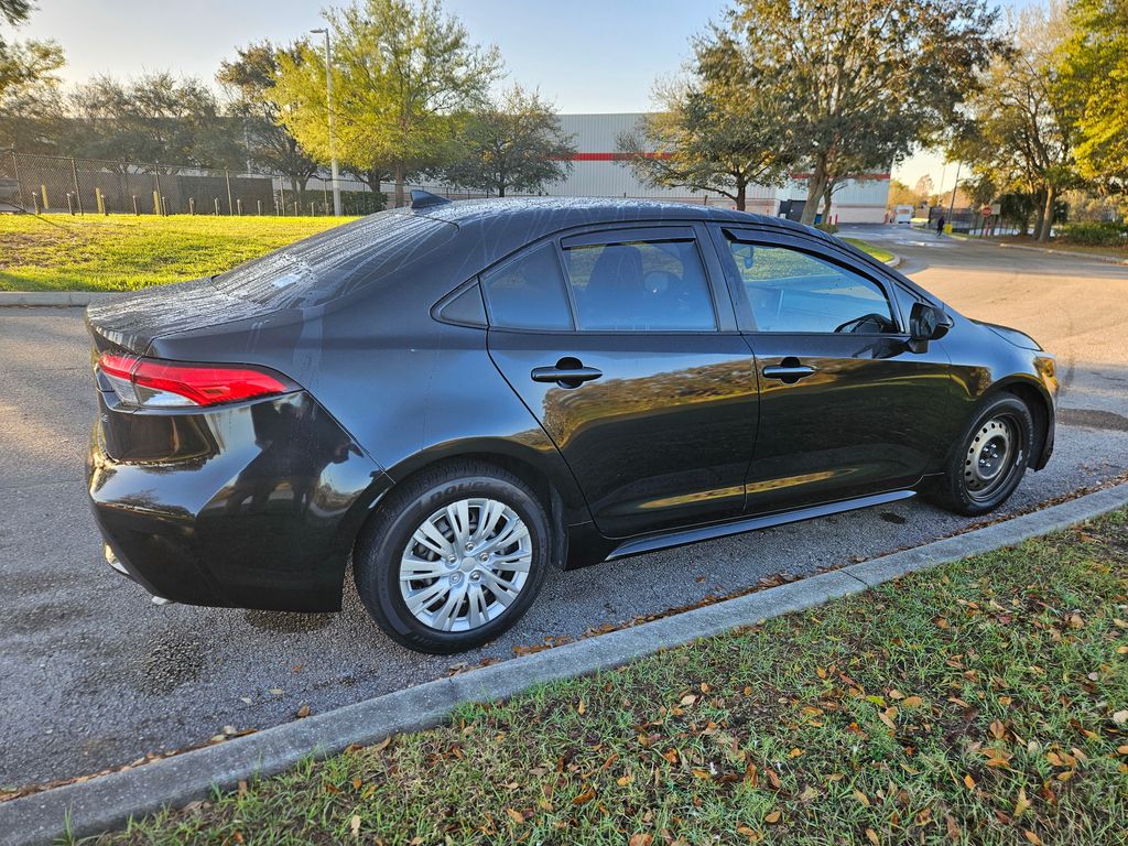 2020 Toyota Corolla LE 5