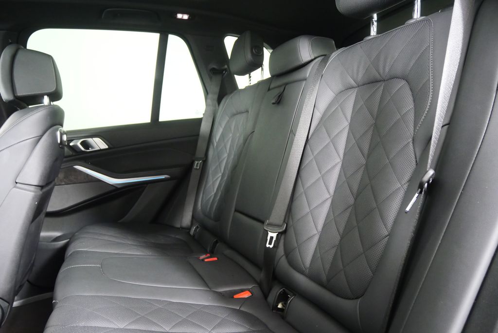 Thumbnail: 2024 BMW X5 - 15