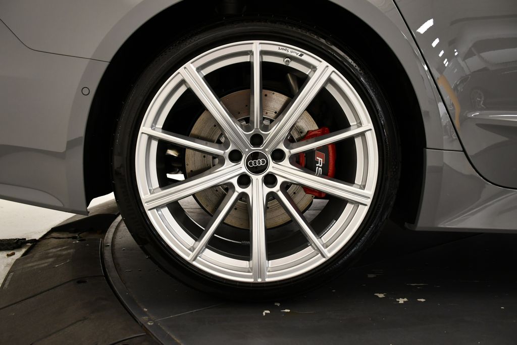 Thumbnail: 2026 Audi RS 7 - 14