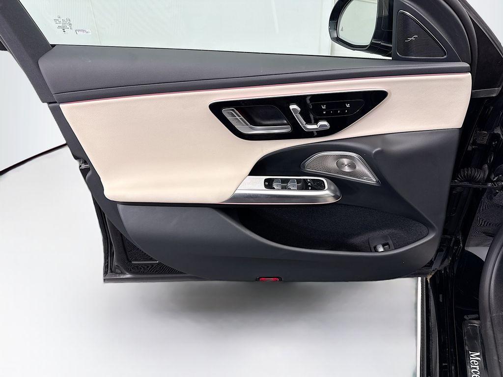 Thumbnail: 2025 Mercedes-Benz E-Class - 23