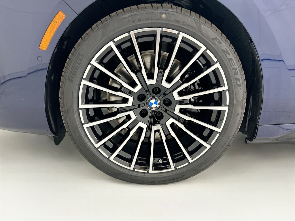 Thumbnail: 2026 BMW i7 - 29