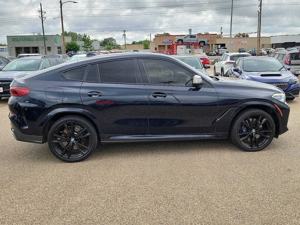 2021 BMW X6 M50i - 11