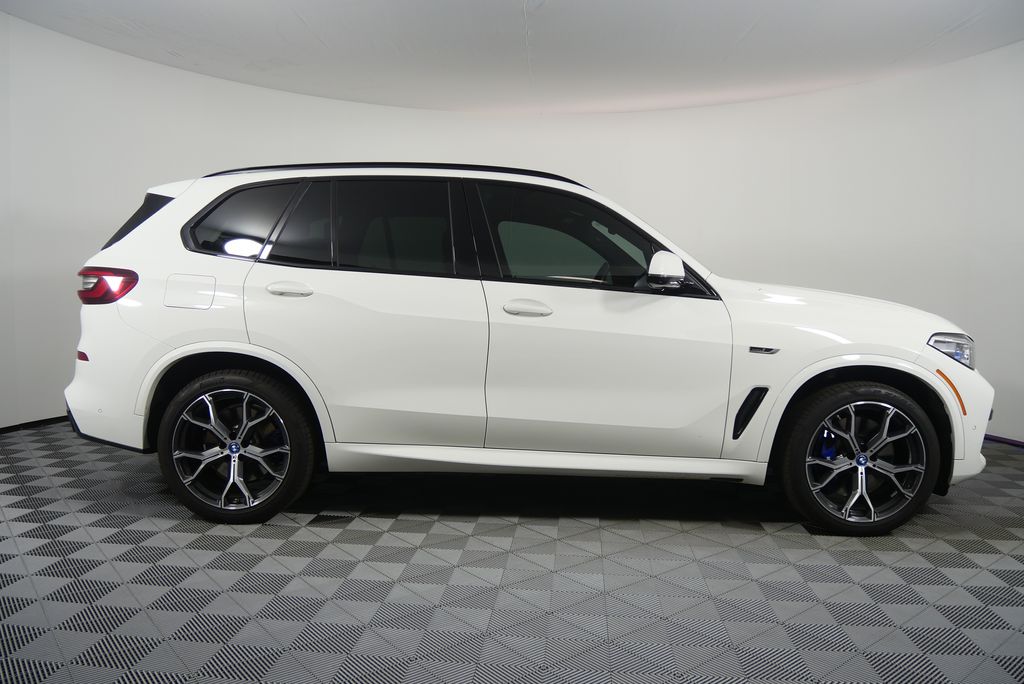 Thumbnail: 2022 BMW X5 - 2