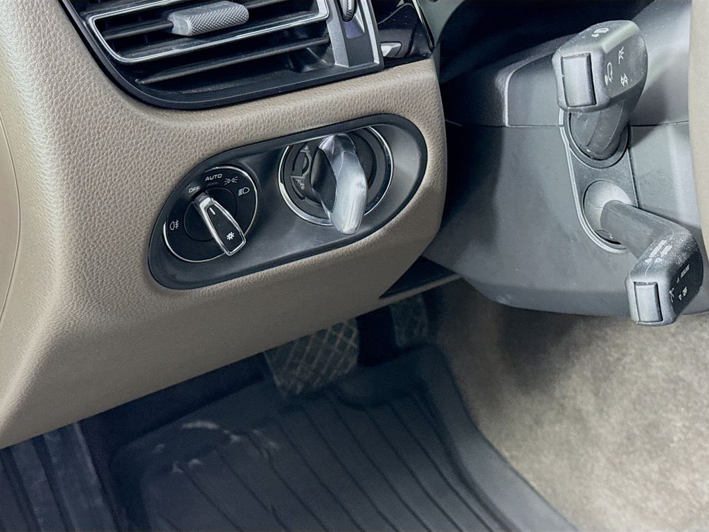 Thumbnail: 2020 Porsche Macan - 10