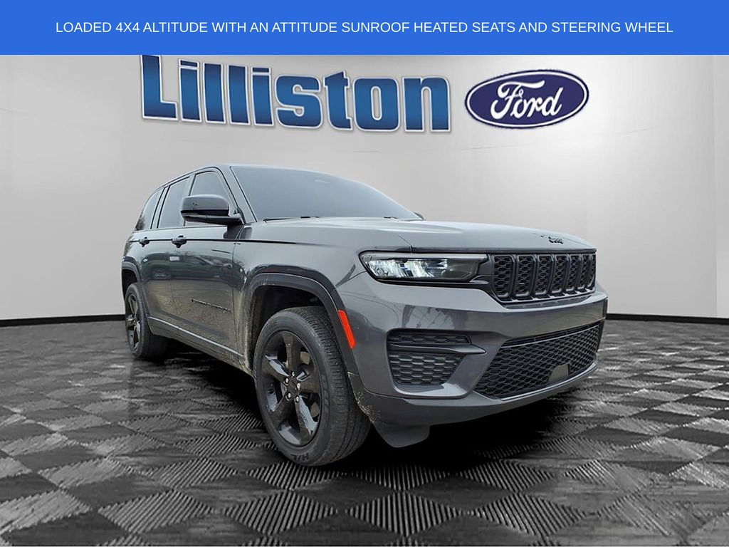 Baltic Gray Metallic Clearcoat 2023 Jeep Grand Cherokee Altitude 4WD SUV / Crossover Four-Wheel Drive 8-Speed Automatic