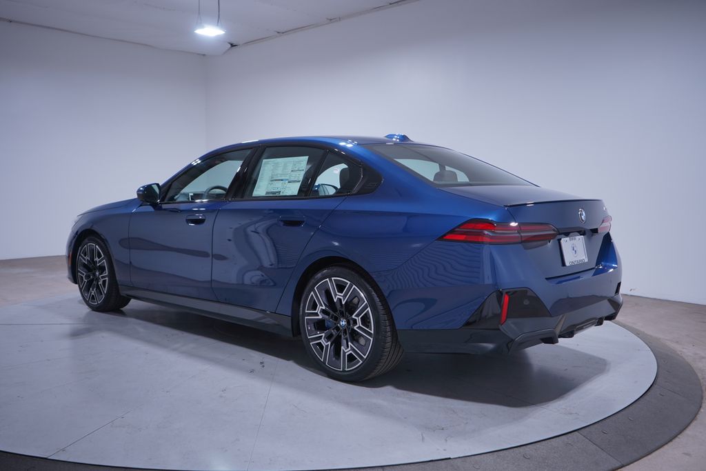 Thumbnail: 2026 BMW 5 Series - 3