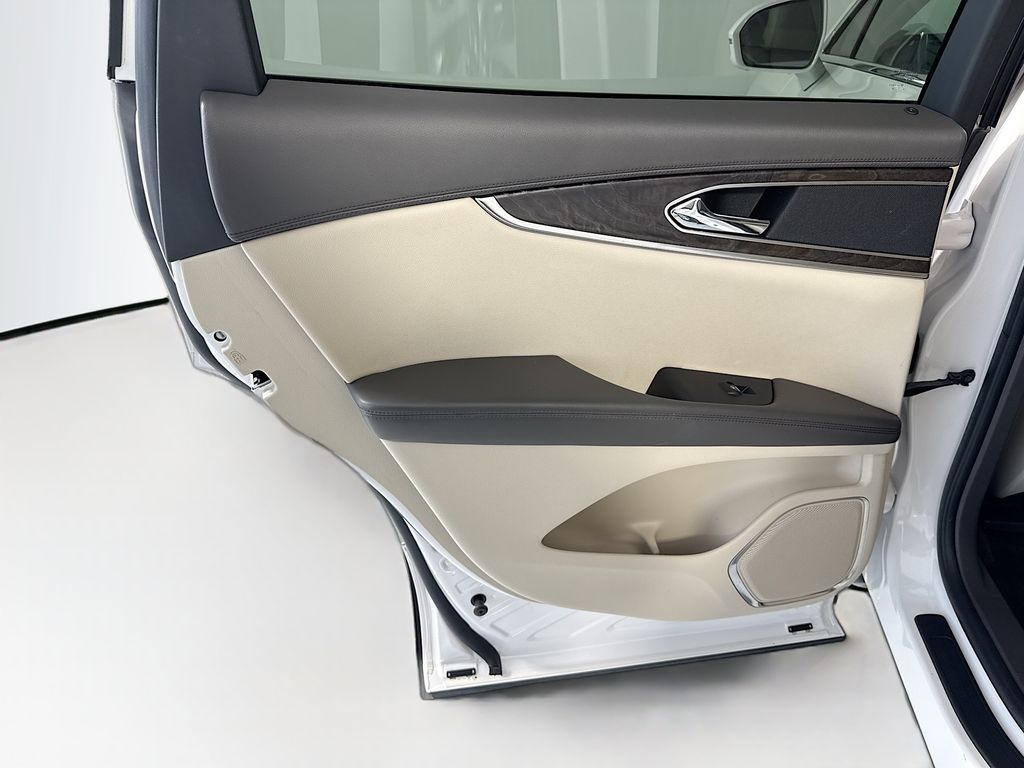 Thumbnail: 2017 Lincoln MKX - 26